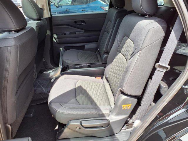 new 2025 Nissan Pathfinder car, priced at $45,455