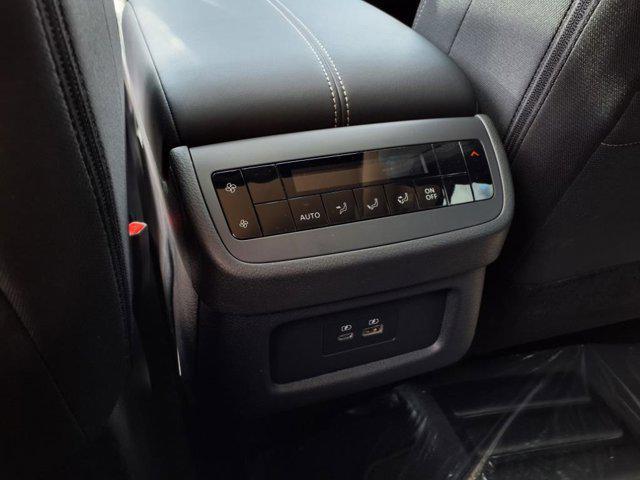 new 2025 Nissan Pathfinder car, priced at $45,455