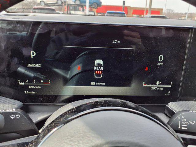 new 2025 Nissan Kicks car, priced at $33,998
