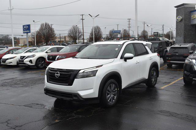 new 2025 Nissan Pathfinder car, priced at $44,870