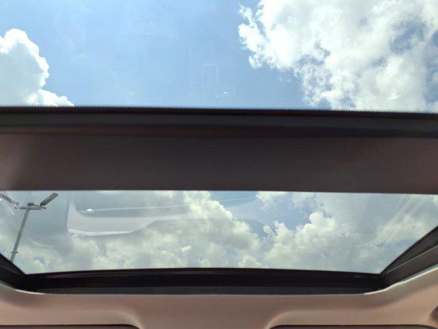 new 2025 Nissan Kicks car, priced at $29,008