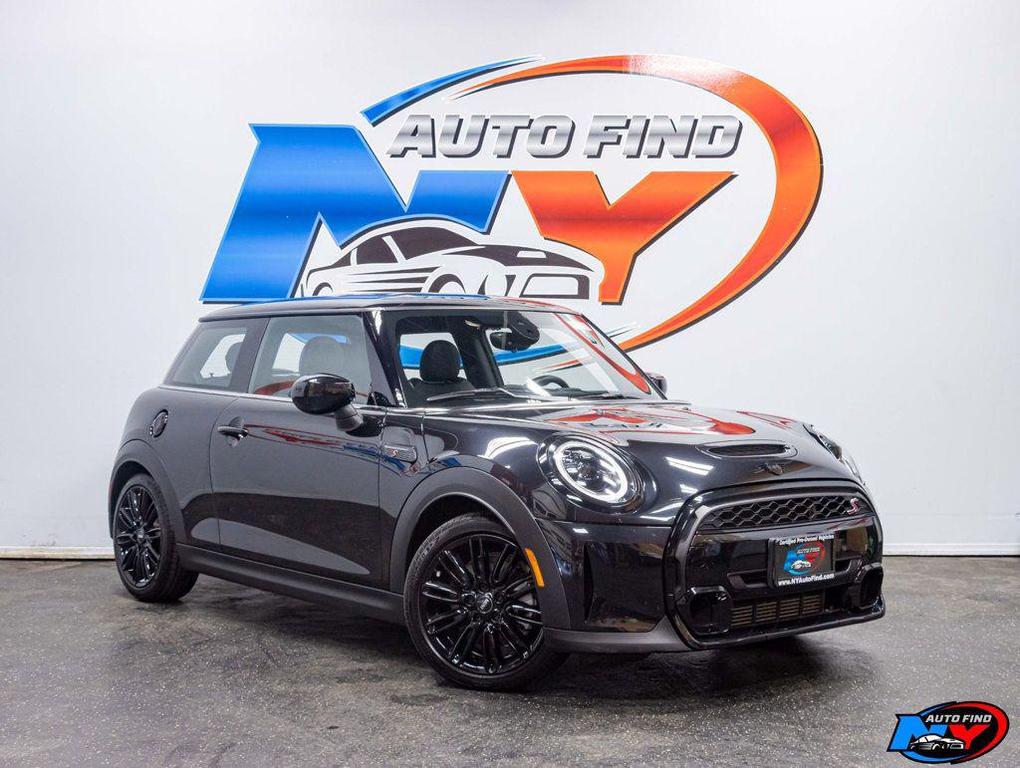 used 2024 MINI Hardtop car, priced at $28,985