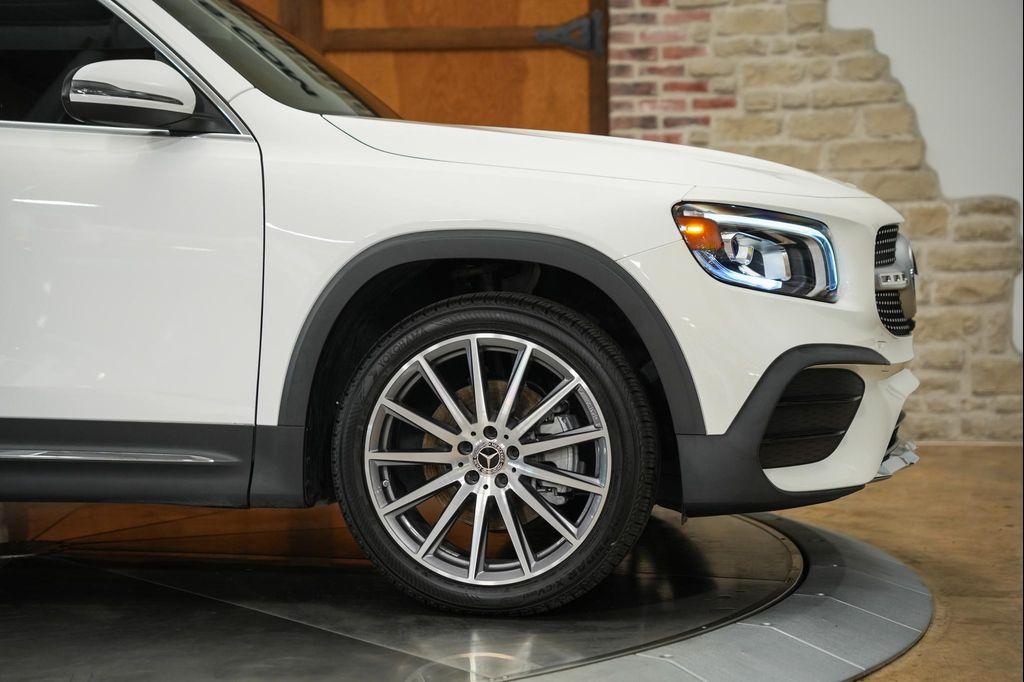 used 2021 Mercedes-Benz GLB 250 car, priced at $29,900