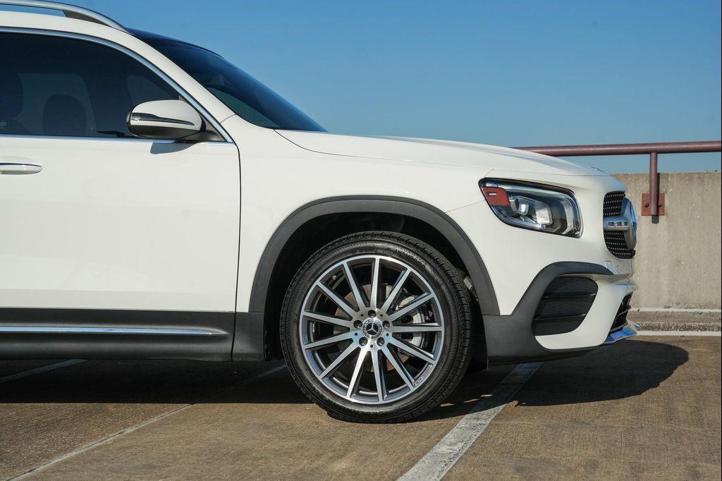 used 2021 Mercedes-Benz GLB 250 car, priced at $29,900