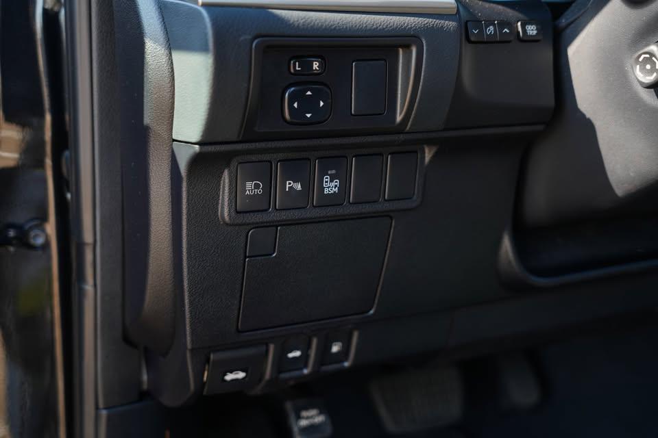 used 2018 Lexus ES 350 car, priced at $30,900