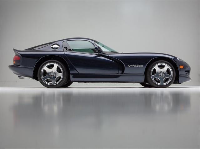 used 2001 Dodge Viper car