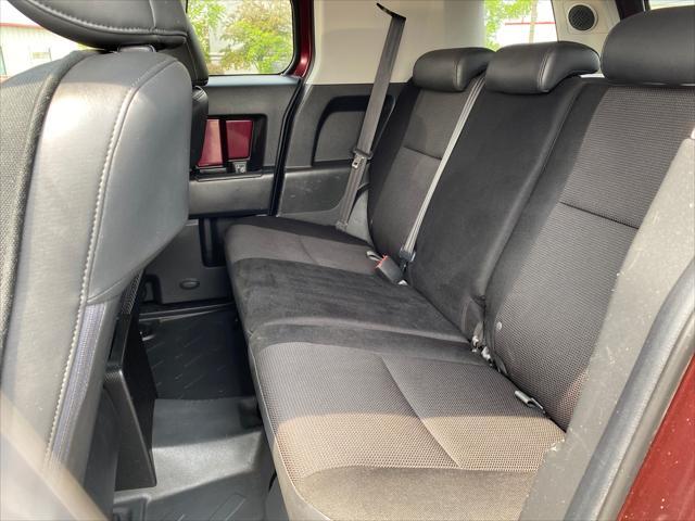 used 2007 Toyota FJ Cruiser car, priced at $14,988