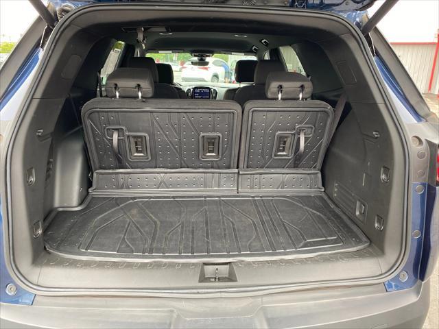 used 2023 Chevrolet Traverse car, priced at $33,988