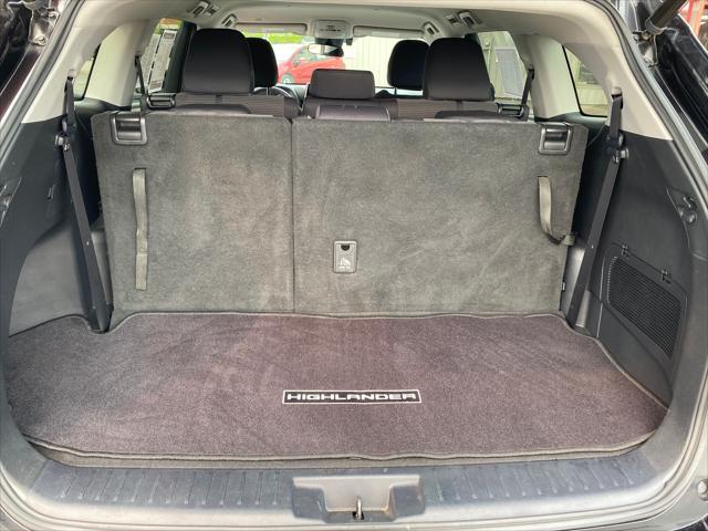 used 2021 Toyota Highlander Hybrid car, priced at $34,988