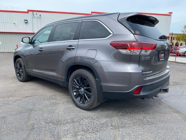 used 2019 Toyota Highlander car, priced at $26,988