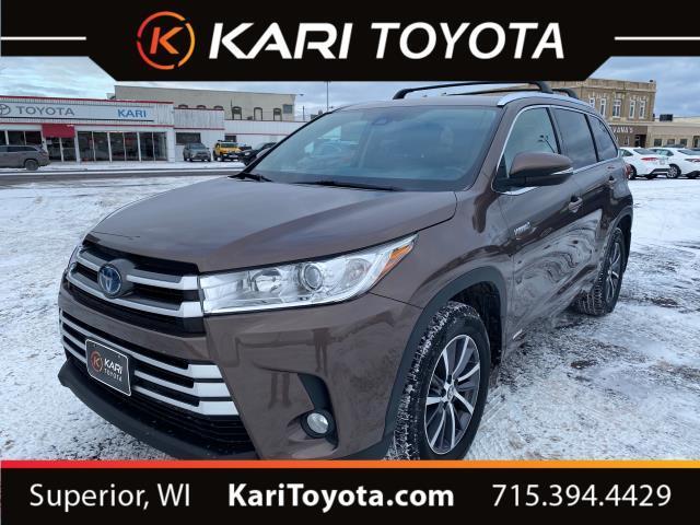 used 2017 Toyota Highlander Hybrid car, priced at $25,988