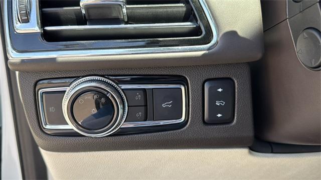 used 2020 Lincoln Navigator car, priced at $46,981