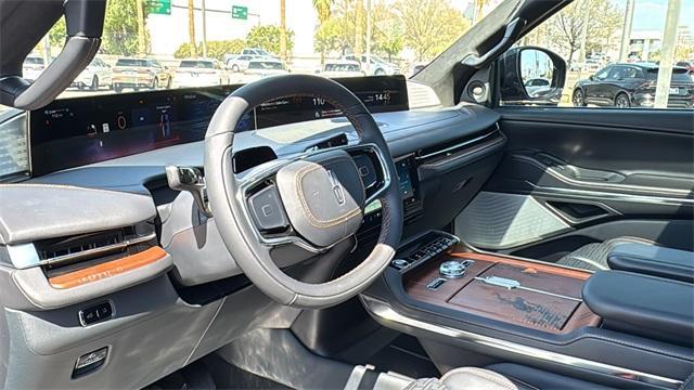 new 2025 Lincoln Navigator L car, priced at $123,190