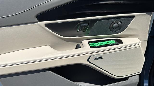 new 2025 Lincoln Nautilus car, priced at $66,525