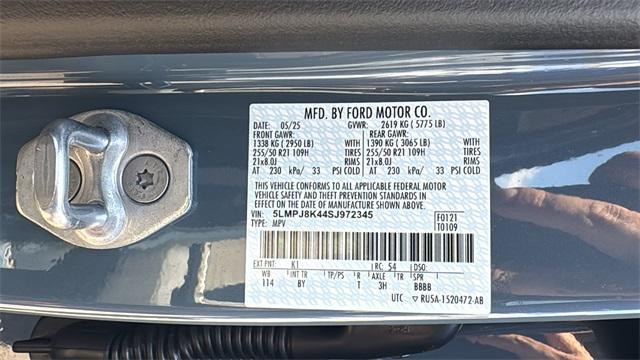 new 2025 Lincoln Nautilus car, priced at $66,525