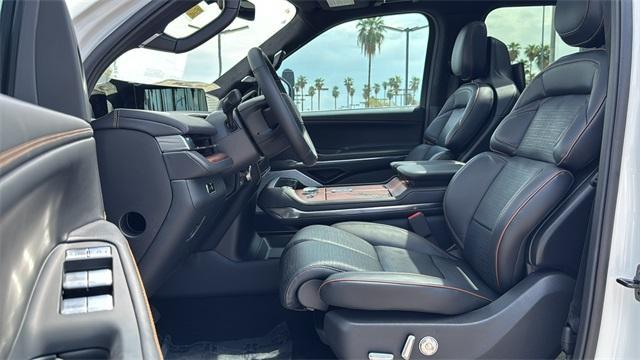 new 2025 Lincoln Navigator L car, priced at $121,940