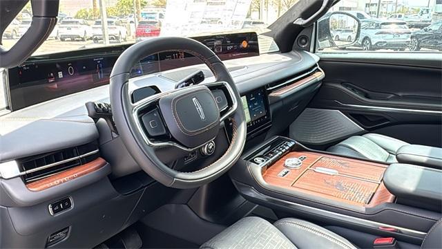 new 2025 Lincoln Navigator L car, priced at $121,940