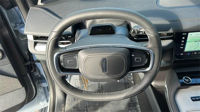 new 2025 Lincoln Navigator car, priced at $102,872