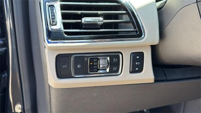 used 2022 Lincoln Navigator car, priced at $69,982