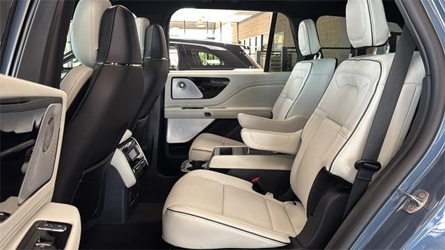 new 2025 Lincoln Aviator car, priced at $88,070