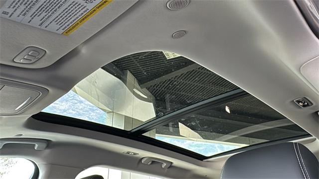 new 2025 Lincoln Nautilus car, priced at $62,320