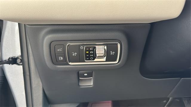 new 2025 Lincoln Nautilus car, priced at $62,320