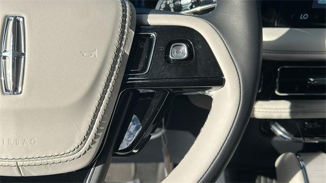 new 2025 Lincoln Aviator car, priced at $72,446
