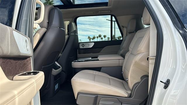 new 2024 Lincoln Navigator L car, priced at $98,748