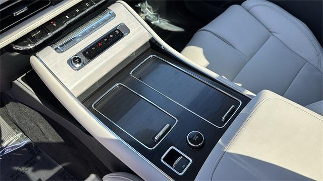 new 2025 Lincoln Aviator car, priced at $73,534