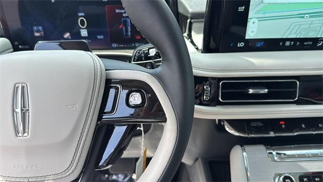 new 2025 Lincoln Aviator car, priced at $80,036