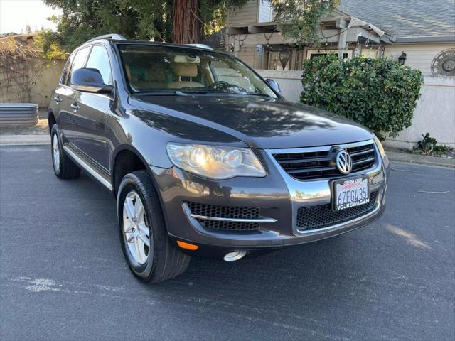 used 2008 Volkswagen Touareg 2 car, priced at $5,999