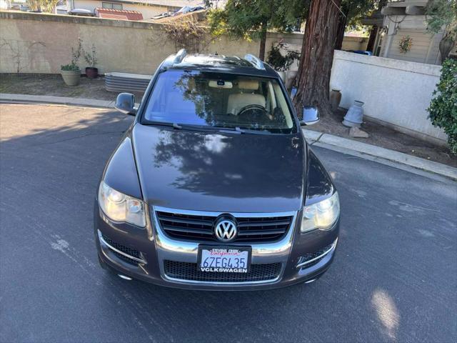 used 2008 Volkswagen Touareg 2 car, priced at $5,999