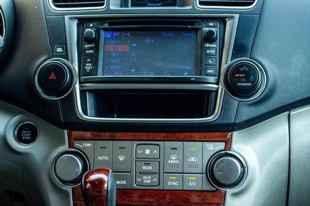 used 2013 Toyota Highlander car, priced at $16,500