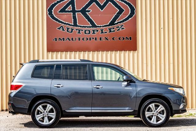 used 2013 Toyota Highlander car, priced at $16,500