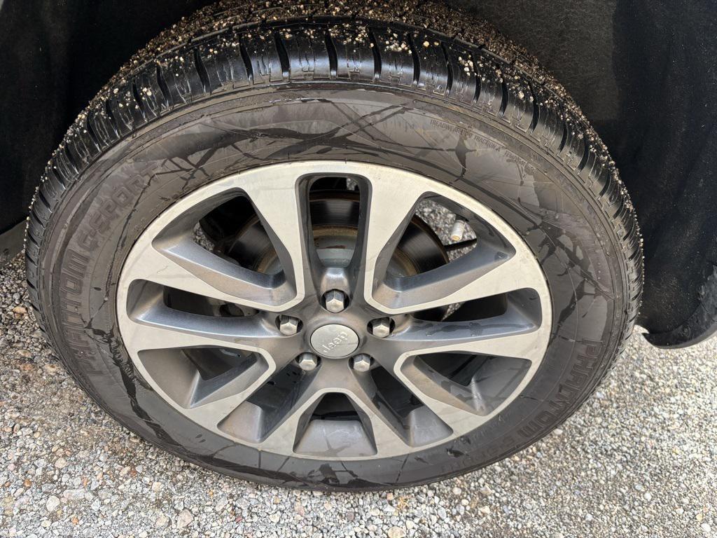 used 2018 Jeep Grand Cherokee car, priced at $22,200