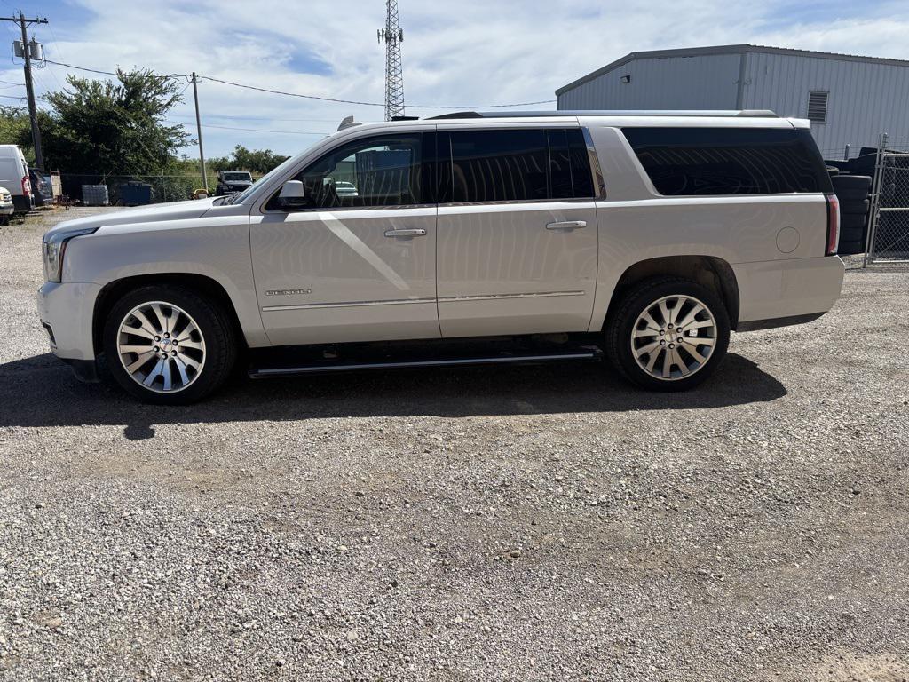 used 2020 GMC Yukon XL car, priced at $35,100