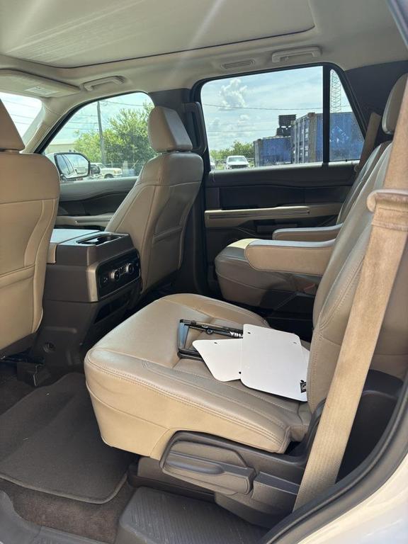 used 2021 Ford Expedition car, priced at $24,300
