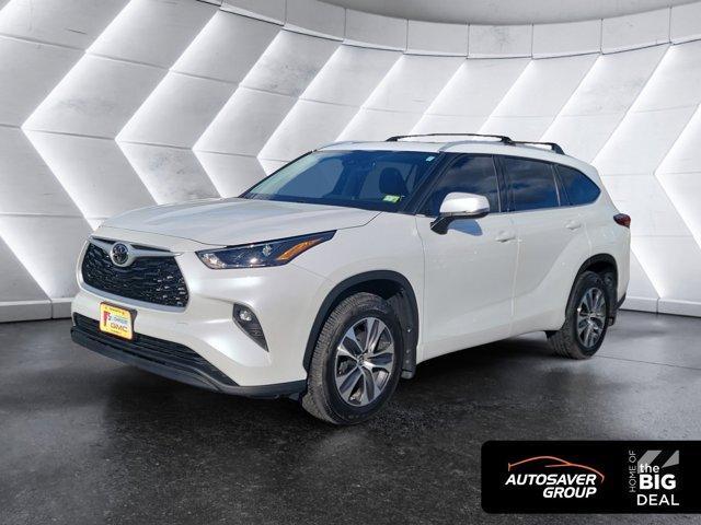 used 2022 Toyota Highlander car, priced at $36,131