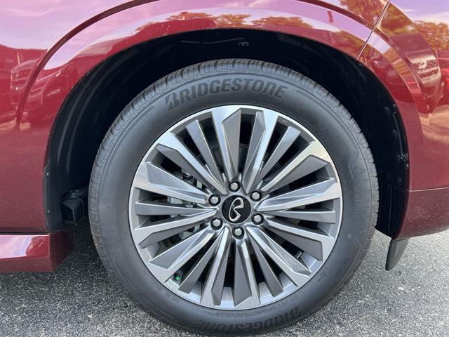 new 2025 INFINITI QX80 car, priced at $87,999