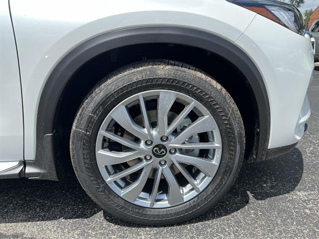 new 2025 INFINITI QX50 car, priced at $47,306