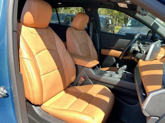 used 2025 Cadillac XT4 car, priced at $41,889