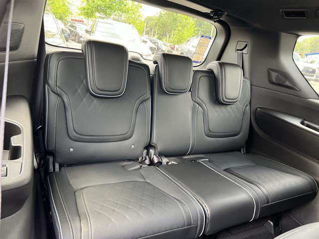 new 2025 INFINITI QX80 car, priced at $106,271