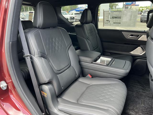 new 2025 INFINITI QX80 car, priced at $106,271