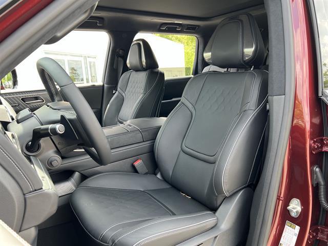 new 2025 INFINITI QX80 car, priced at $106,271