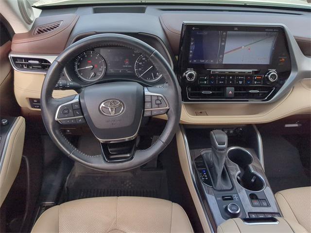 used 2021 Toyota Highlander car, priced at $44,990