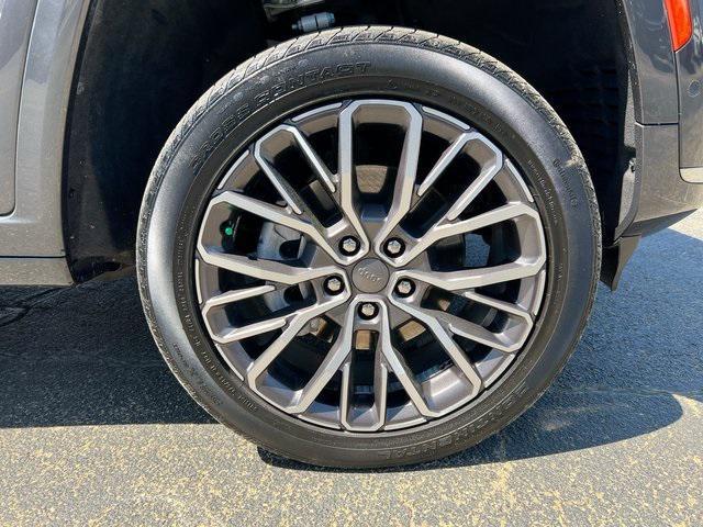 used 2023 Jeep Grand Cherokee L car, priced at $49,989