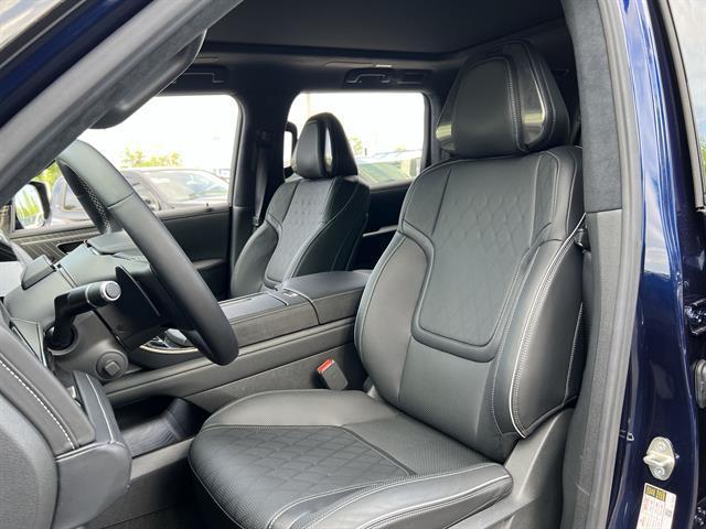 new 2025 INFINITI QX80 car, priced at $108,001