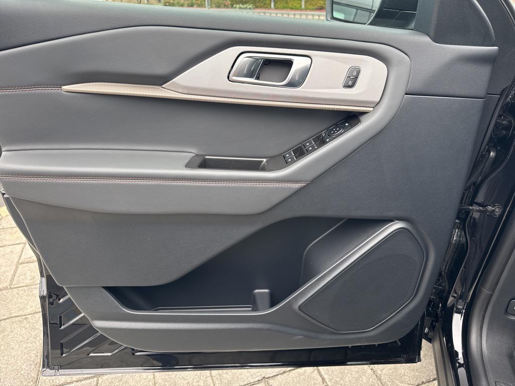 new 2025 Ford Explorer car, priced at $42,145