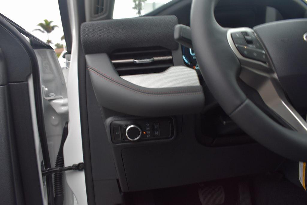 new 2025 Ford Explorer car, priced at $42,575