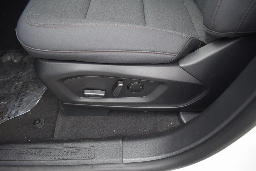 new 2025 Ford Explorer car, priced at $42,575